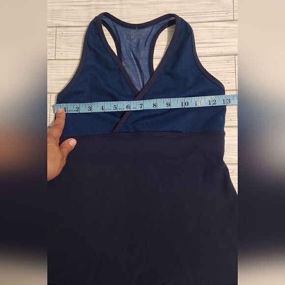 Lululemon Athletica Surplice Mesh Tank Top in Blue Size 6 - Picture 9 of 9
